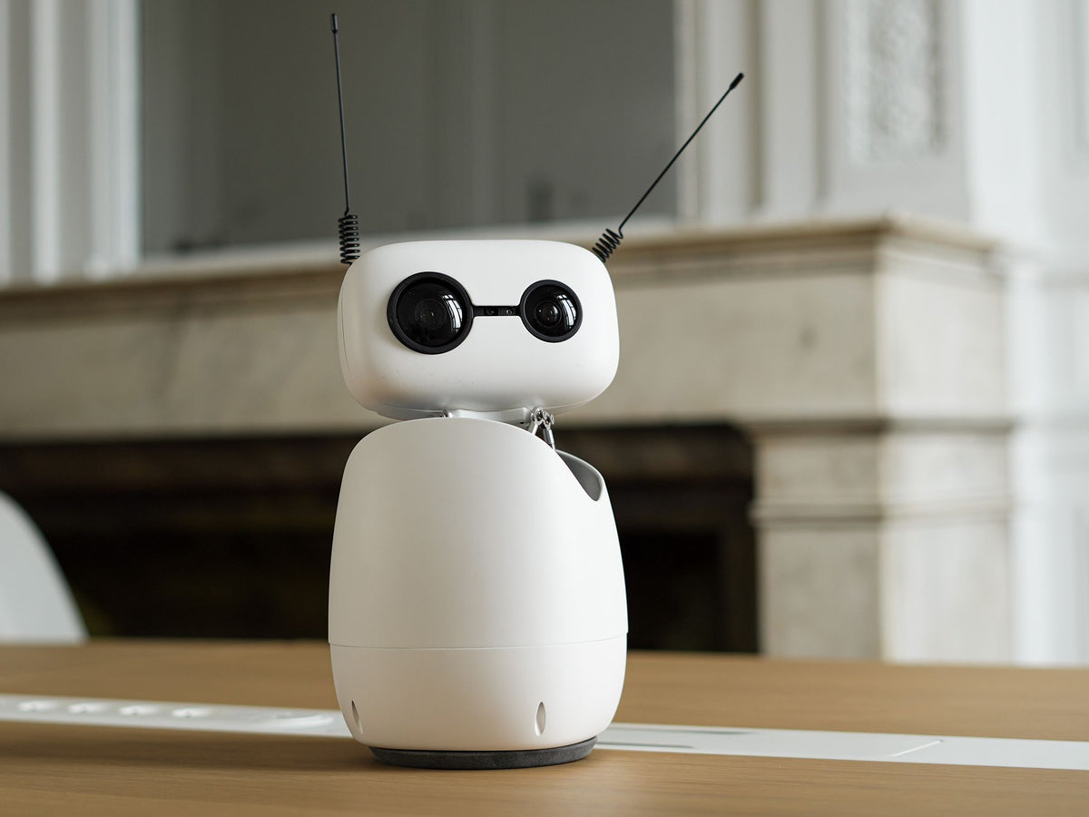 Reachy Mini Open-Source AI Robot