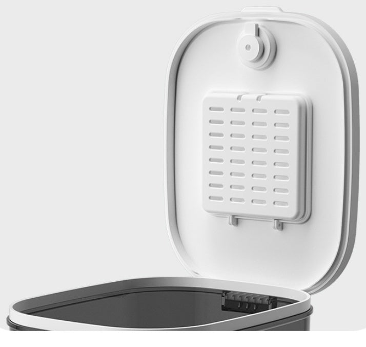 Smart WiFi automatic pet feeder with large capacity, voice recorder, and timer feeding for cats and dogs