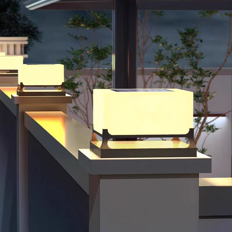 Haven Solar Pillar Light - view 2